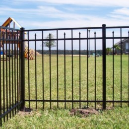 Aluminum fence 3-Rail Alternating Pickets Keystone Florida