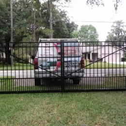 Trinity Florida Aluminum Gate Installation